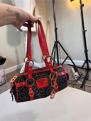 Vintage Guess Y2K Grey Animal Print Red Faux Leather Accent Barrel Shoulder Bag thumbnail 13