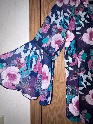 New, PerSeption Concept Floral Print Bell 3/4 Length Sleeves V-Neck Blouse Shirt Top Size XL thumbnail 3