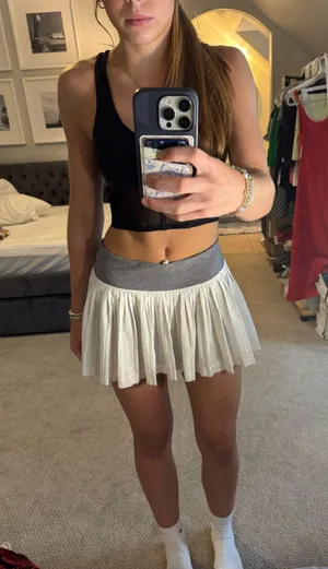 Lululemon skirt thumbnail 1