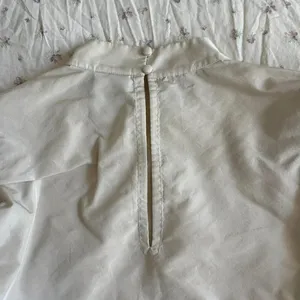 Aritzia Sunday Best Blouse Off White 3/4 Length Puff Sleeves High Neck Size 2XS thumbnail 5
