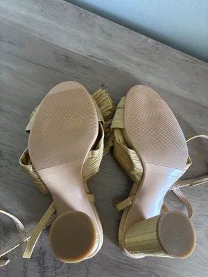Block Heels Gold Size 6.5 thumbnail 8