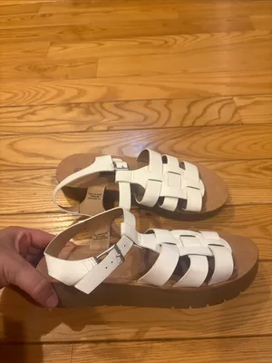 Soda Size 7 White Strappy Woven Fisherman Buckle Sandals thumbnail 3