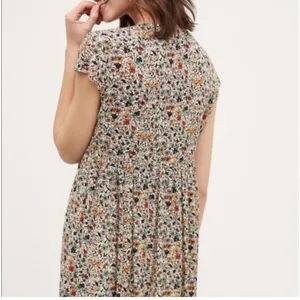 🩷ANTHROPOLOGIE VANESSA VIRGINIA FLORAL LADDER LACE VNECK TUNIC TOP, Size Small thumbnail 3