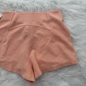 Lululemon Ribbed Softstreme High-Rise Short 2" Peach Bellini Size 4 thumbnail 8