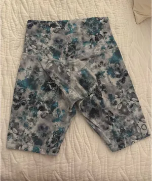 lululemon 7’ biker shorts thumbnail 3