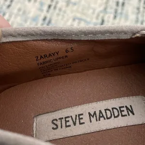 Worn down Steve Madden shoes thumbnail 4