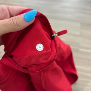 Lululemon Speed Up Short 2.5" Dark Red Women Size 4 thumbnail 2