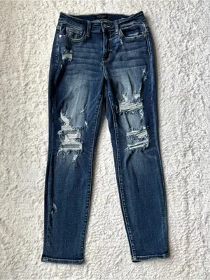 Judy Blue 5/27 Mid Rise Cuffed Destroyed Boyfriend Fit Jeans Distressed Denim thumbnail 2