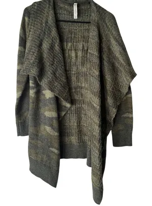 Aeropostale Women‎ Camouflage Print Waterfall Cardigan Sweater Size Medium thumbnail 1
