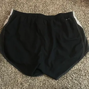 Nike dri-fit shorts size XS thumbnail 2