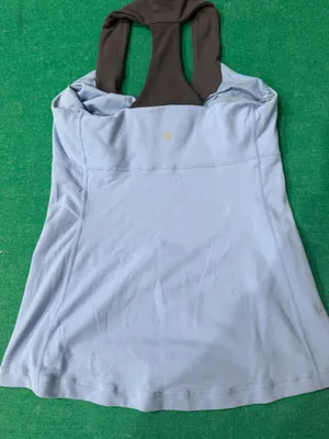 Lululemon Tank Medium Women’s Workout Top thumbnail 4