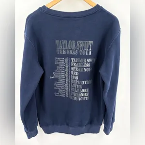 Taylor Swift women’s official the eras tour navy graphic fleece lined Crewneck M thumbnail 4