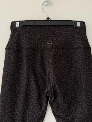 Beyond Yoga SoftMark High Waisted Midi Leggings in Espresso Leopard Size Large thumbnail 10