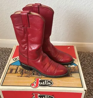 Vintage Charm red leather boots thumbnail 8