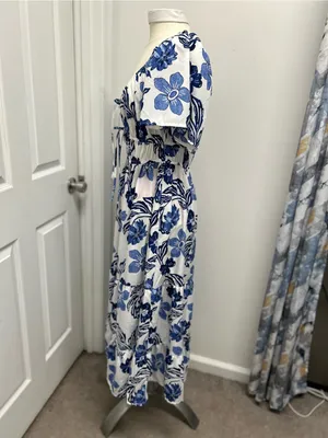 Blush Floral Tie-Front Midi Dress in Blue and White thumbnail 4