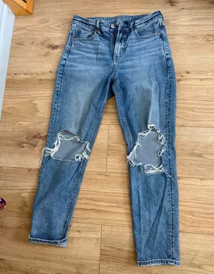 American Eagle mom jeans  thumbnail 3