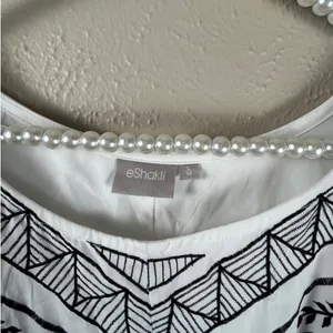 eShakti Dress Size Large White Boho Embroidered Short Sleeve Knee Length Summer thumbnail 3