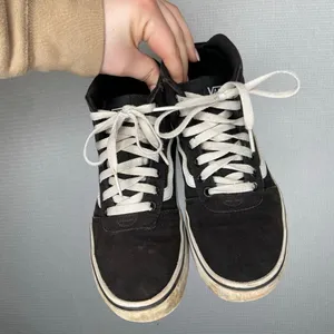 Vans Black Sk8-Hi High Top Sneakers Women Size 7.5 Lace Up Skateboarding‎ Shoes thumbnail 2