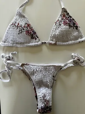 Bikini thumbnail 3