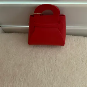 Little red bag key fob thumbnail 3