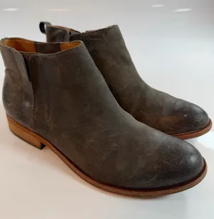 Kork-Ease Distressed Leather Chelsea Ankle Boots Gray Women’s Size 8‎ thumbnail 1