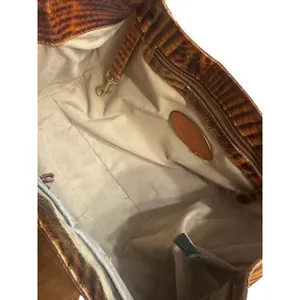 1990s Vintage Brahmin Warm Brown Croc Embossed Leather Shoulder Bag Gold Buckle thumbnail 6