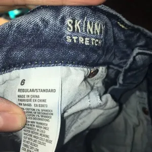 American Eagle medium wash 6 skinny jeans thumbnail 2
