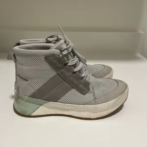 Sorel‎ Women's Out N About III Mid Sneaker Boot Size 6 thumbnail 2