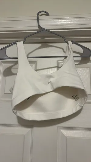 M Nike Alate Sports Bra thumbnail 2