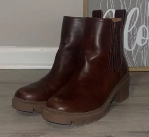 Universal Thread Naya Heeled Chelsea Boots- Brown thumbnail 5