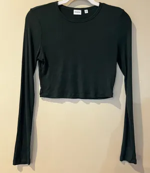 Aritzia Sunday Best Bliss Cropped Long Sleeve thumbnail 1