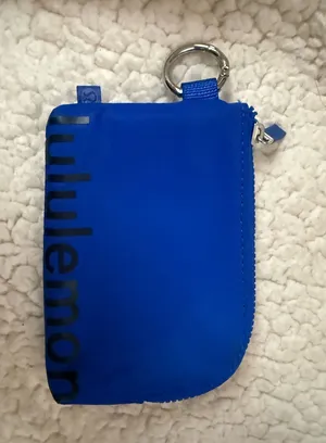 Lululemon wallet thumbnail 1