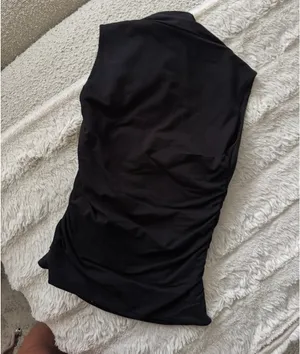 Aritzia Black Top  thumbnail 5