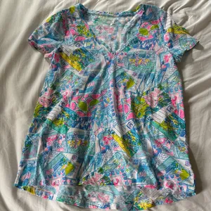 Lilly Pulitzer Blue and Pink Graphic Tee thumbnail 1