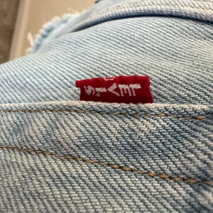 Levi’s‎ Premium Wedgie Shorts W27 – Light Wash Denim Cutoffs thumbnail 11