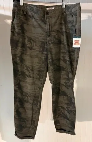 Maurice’s 11/12 camo pants thumbnail 1