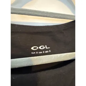 OGL Move Black Size S Short Sleeve Boatneck Built-in Bra Brami Top New thumbnail 3
