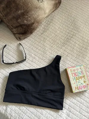 Lululemon asymmetrical Aline black one shoulder sport bra 8 women’s thumbnail 2