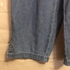 Emily Daniels S 100% Cotton Blue Lightweight Denim Pocket Elastic Waist Capris thumbnail 2