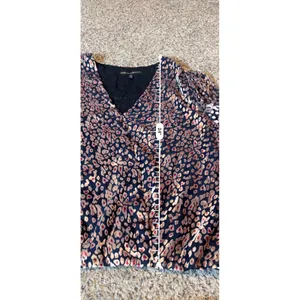 White House Black Market Leopard Velvet Burnout Wrap Blouse Metallic‎ Pink Large thumbnail 5