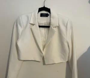 Luxe To Kill Cropped White Blazer Size 4 thumbnail 1