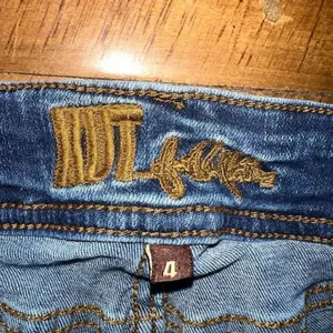 Kut from the Kloth size 4 cuffed luxe cropped jeans thumbnail 2