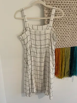 Dress thumbnail 4