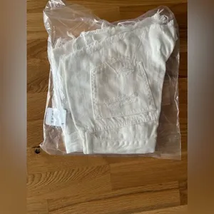 Free People NWT Women Size 27 Small White Loving Good Vibrations Denim Shorts thumbnail 5