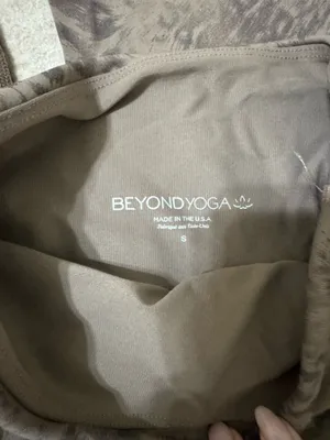 Beyond yoga leopard print leggings size small  thumbnail 3