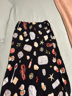 Boutique Women’s black beachy skirt thumbnail 3