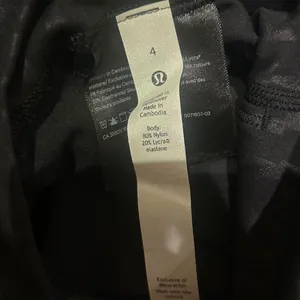Lululemon Leggings Black Patterned 4 thumbnail 3