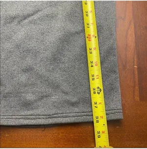 Under Armour sweats are a size Small Petite. thumbnail 9