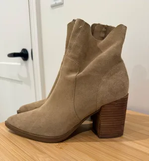 Steve Madden boots thumbnail 1