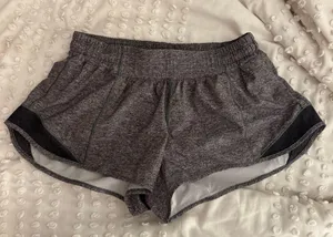 Lululemon Hotty Hot Short 2.5” thumbnail 1